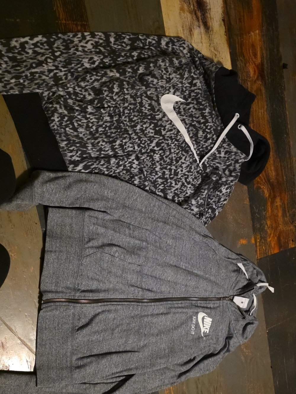 Nike Men's Gray Zip Hoodie & Black-Gray Patterned Pullover Set